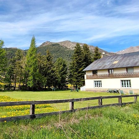 Gite Montagne 1 A 25 Places "Chalet Coste Belle" Ceillac Exterior photo