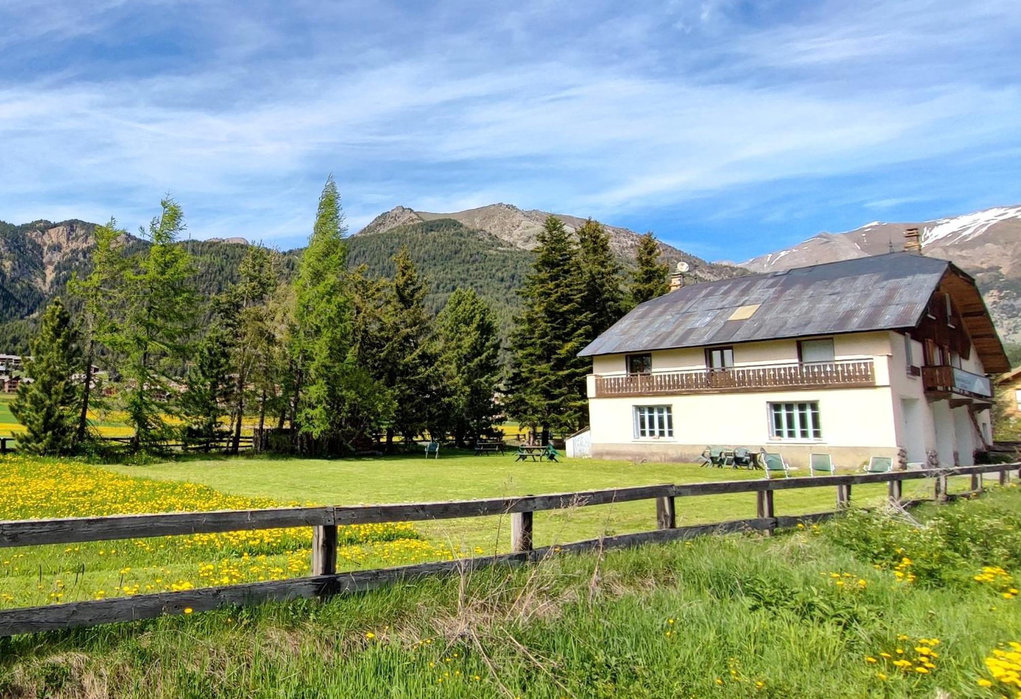 Gite Montagne 1 A 25 Places "Chalet Coste Belle" Ceillac Exterior photo
